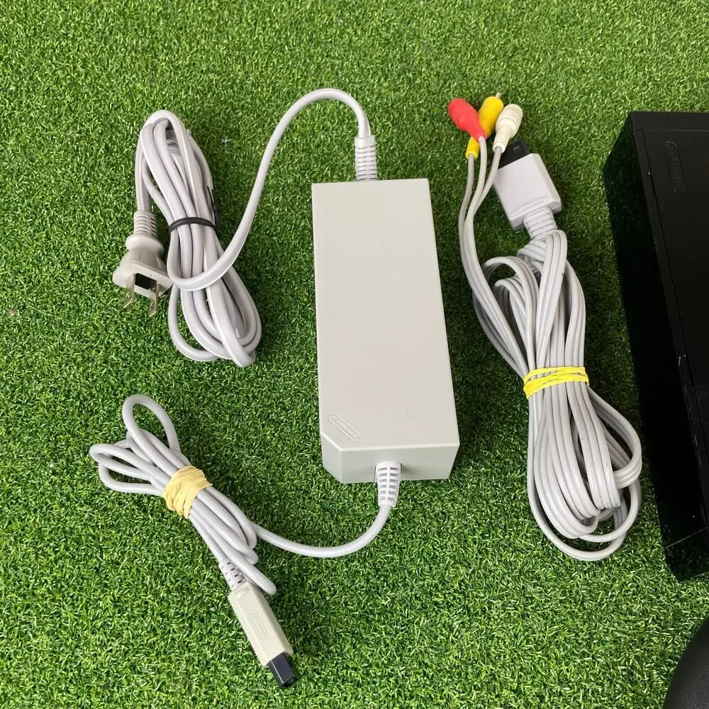 Nintendo Wii Black Console Bundle OEM Remote Nunchuk Cords Sensor Bar Tested